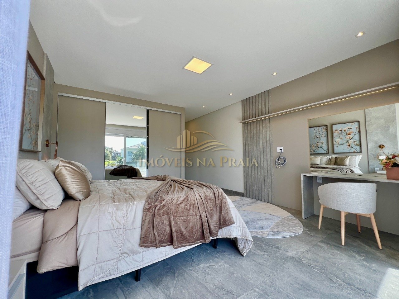 Foto 2 — Casa em Condomínio 5 Dormitório(s) Bairro Enseada