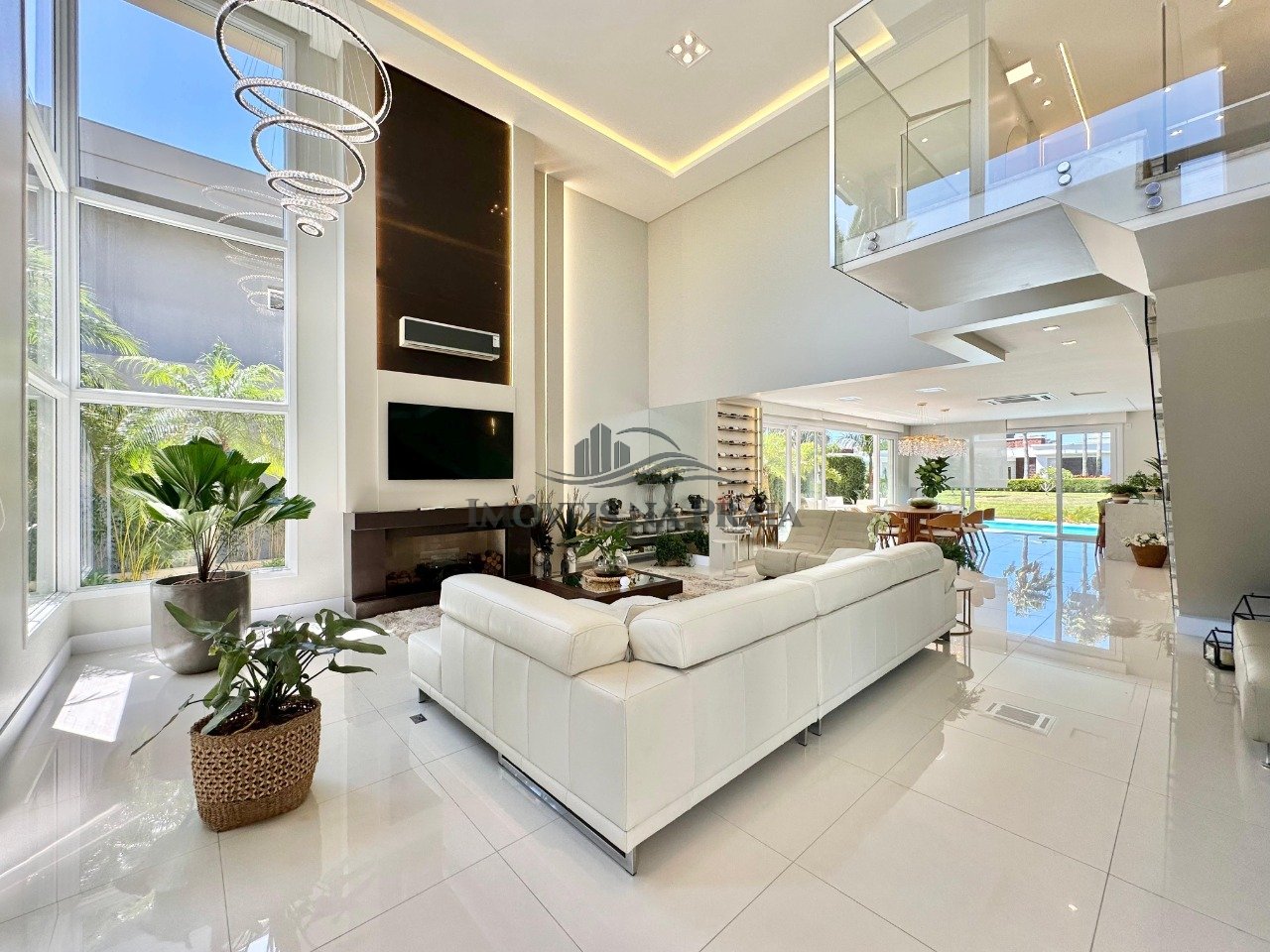 Foto 2 — Casa em Condomínio 5 Dormitório(s) Bairro Villaggi