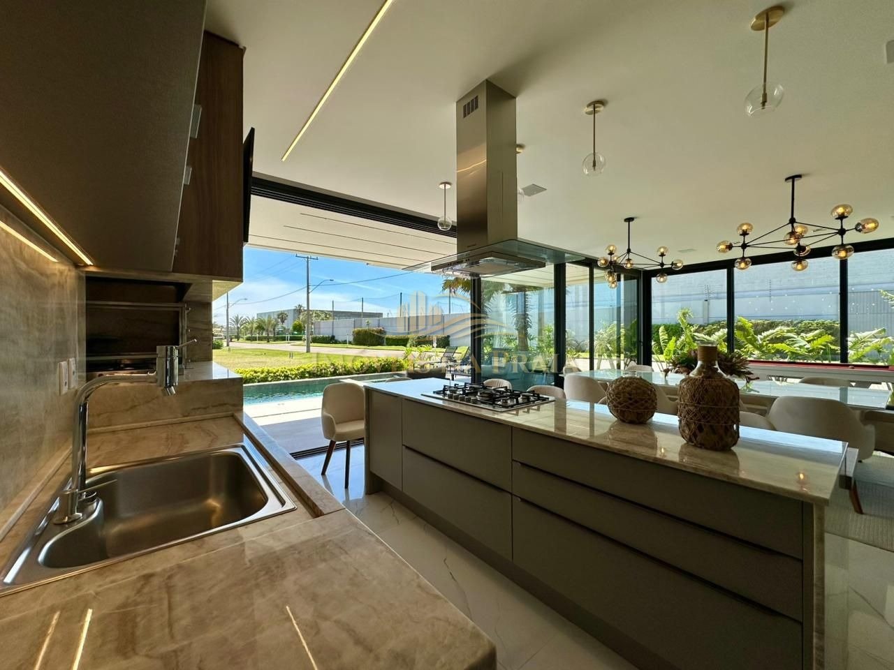 Foto 21 — Casa em Condomínio 5 Dormitório(s) Bairro Sense Xa