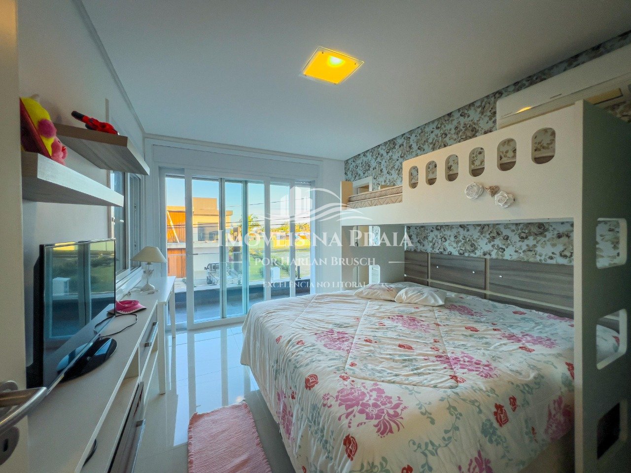 Foto 12 — Casa em Condomínio 4 Dormitório(s) Bairro Celebrat