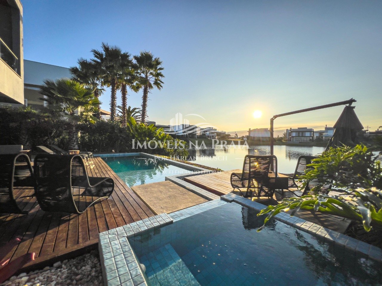 Foto 8 — Casa em Condomínio 4 Dormitório(s) Bairro Celebrat