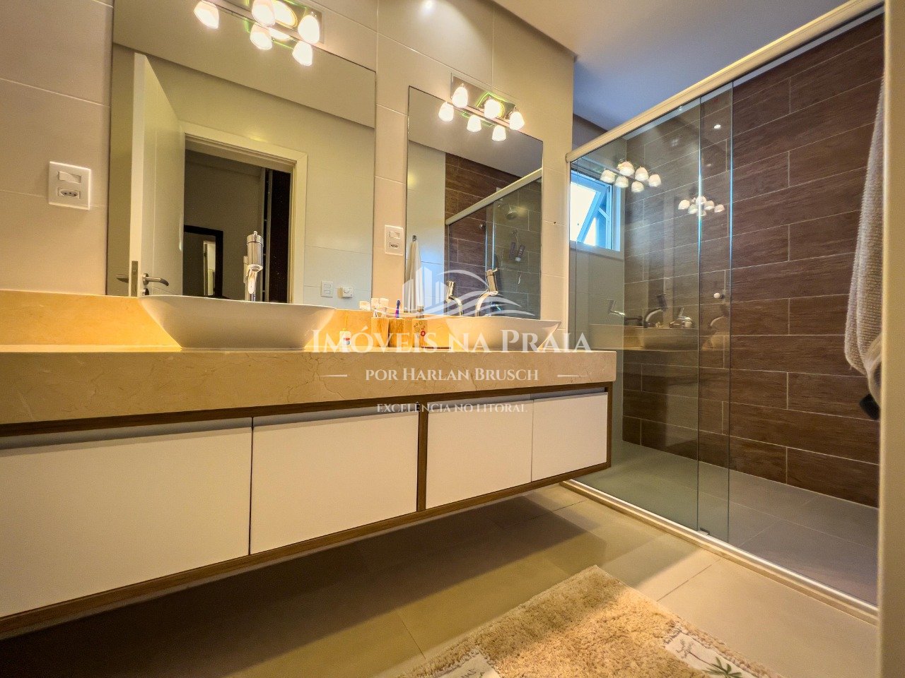 Foto 21 — Casa em Condomínio 4 Dormitório(s) Bairro Celebrat