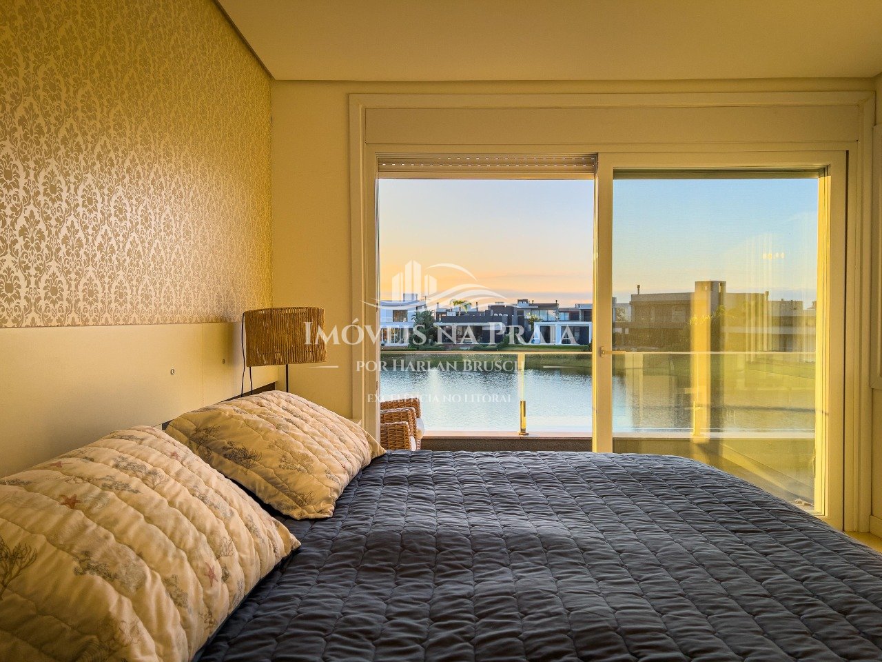 Foto 20 — Casa em Condomínio 4 Dormitório(s) Bairro Celebrat