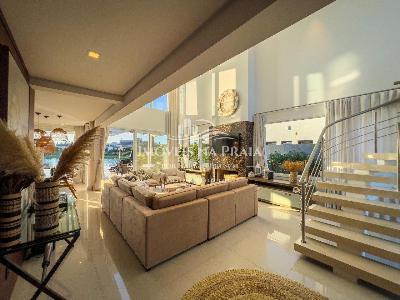 Foto 3 — Casa em Condomínio 4 Dormitório(s) Bairro Celebrat