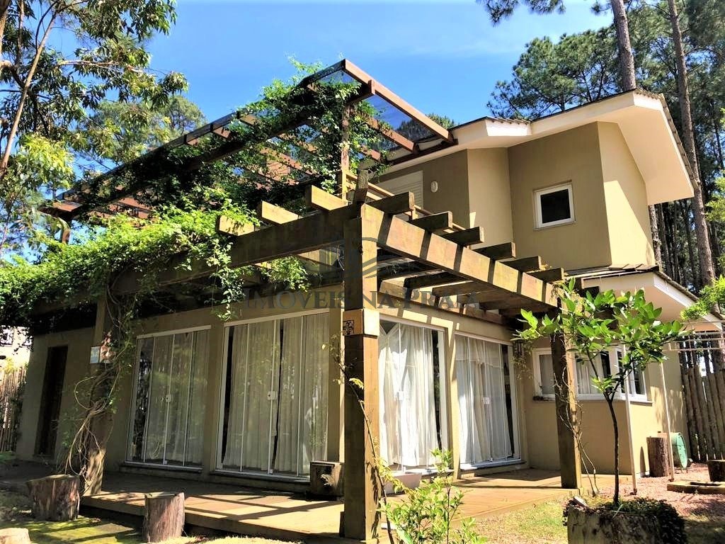 Casa em Condomínio 3 Dormitório(s) Bairro Carmel