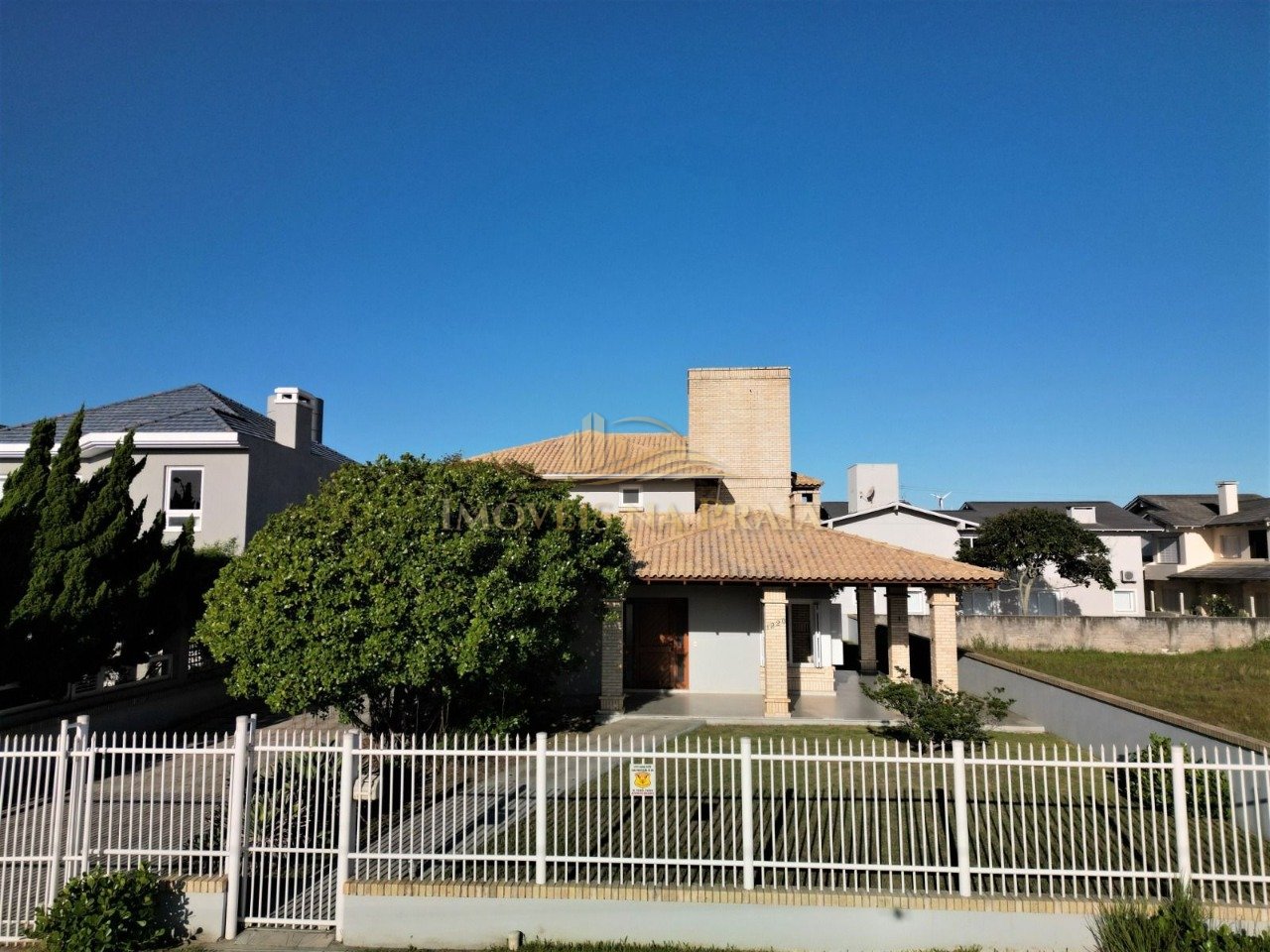 Casa 5 Dormitório(s) Bairro Atlântida