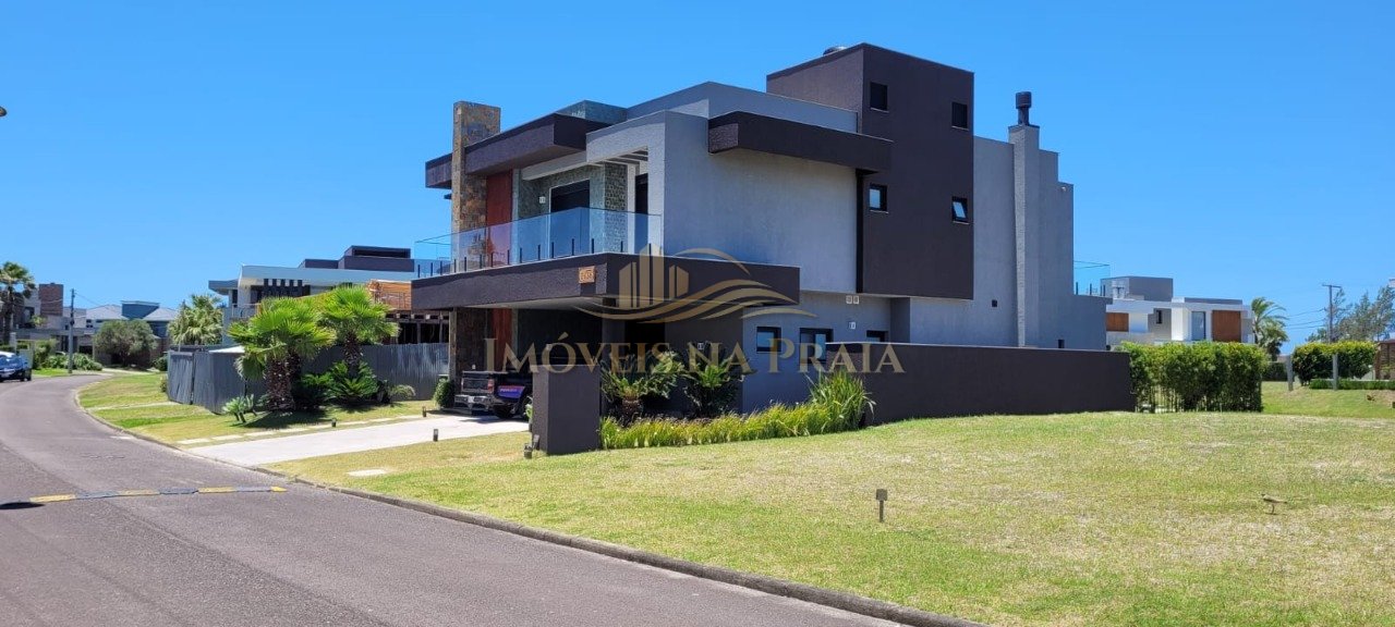Casa em Condomínio 5 Dormitório(s) Bairro Celebrat