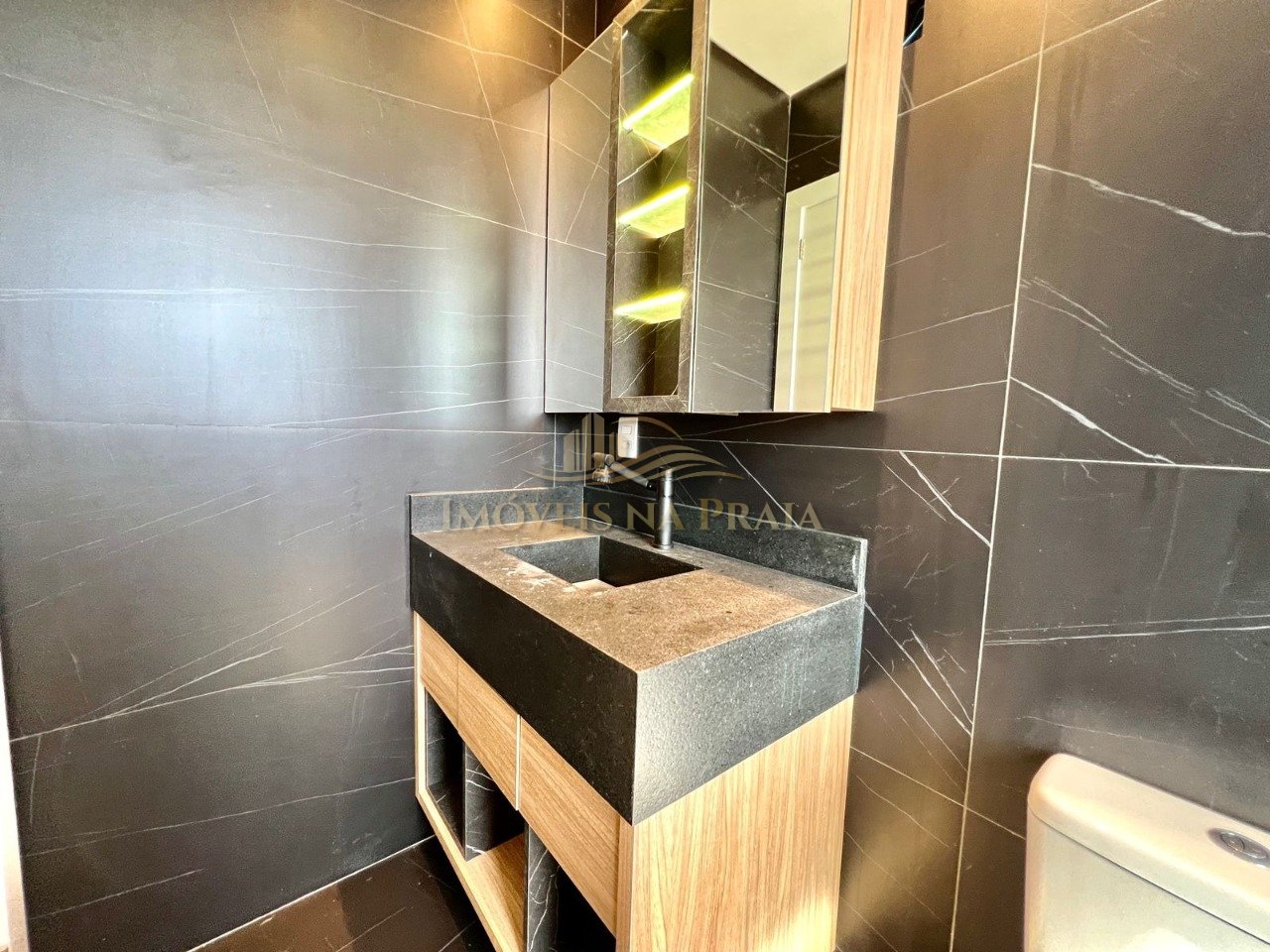 Foto 37 — Casa em Condomínio 4 Dormitório(s) Bairro Riviera