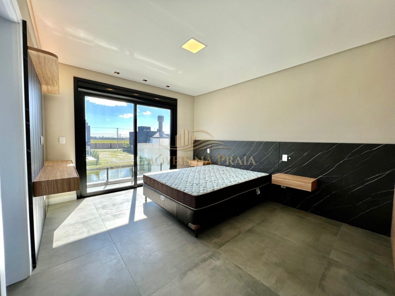 Foto 32 — Casa em Condomínio 4 Dormitório(s) Bairro Riviera