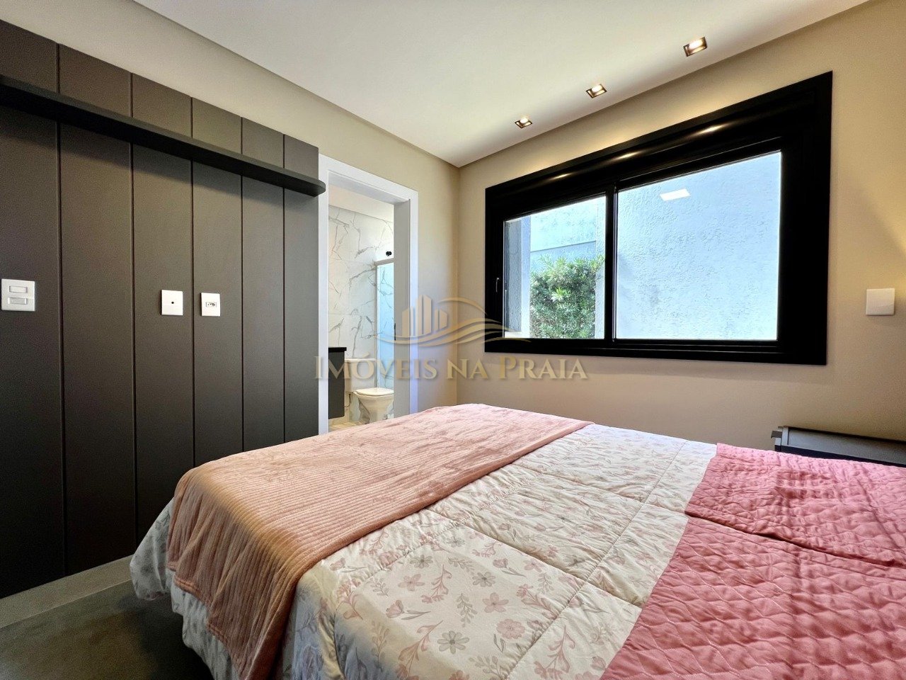 Foto 23 — Casa em Condomínio 4 Dormitório(s) Bairro Riviera