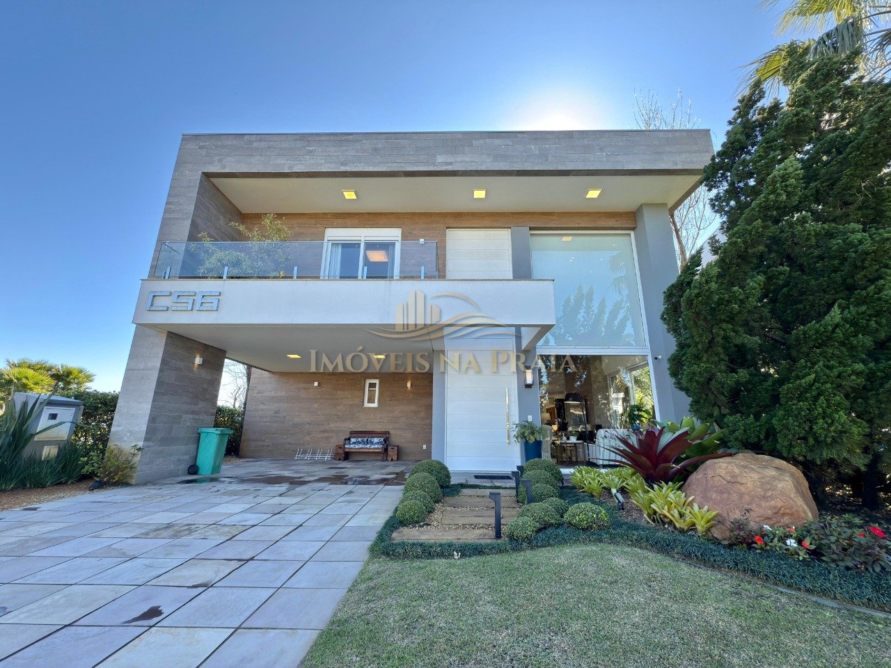 Casa em Condomínio 5 Dormitório(s) Bairro Enseada