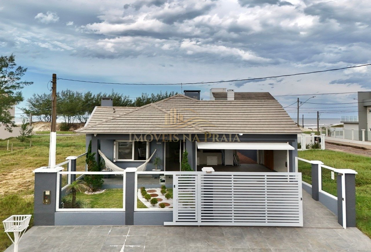 Casa 4 Dormitório(s) Bairro Atlântida Sul