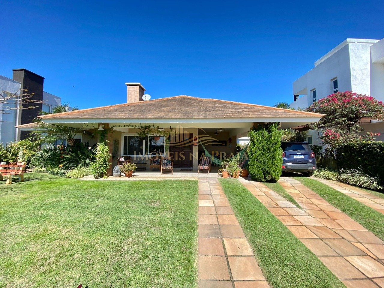 Casa em Condomínio 4 Dormitório(s) Bairro Quintas