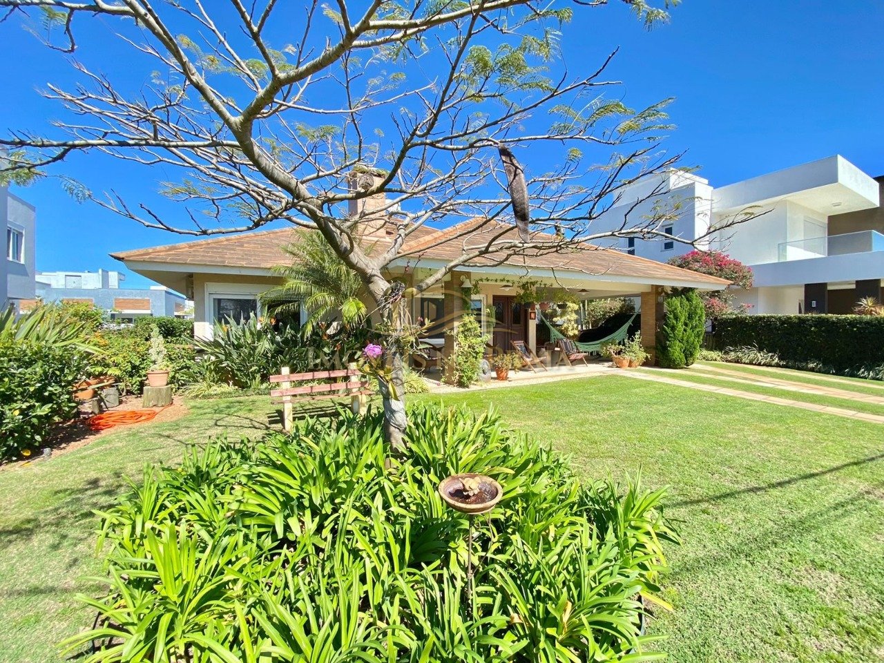 Foto 2 — Casa em Condomínio 4 Dormitório(s) Bairro Quintas