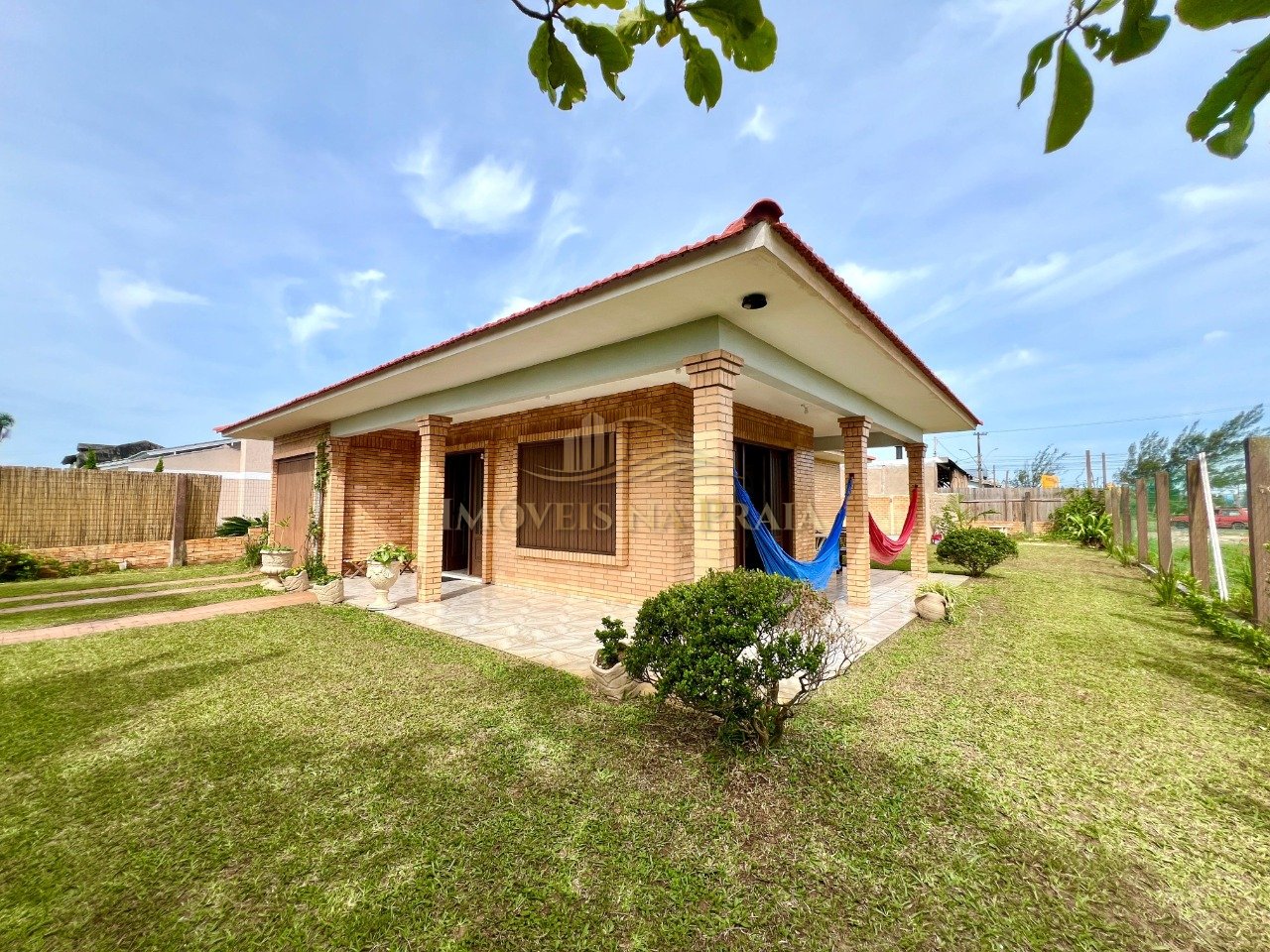 Casa 3 Dormitório(s) Bairro Arpoador