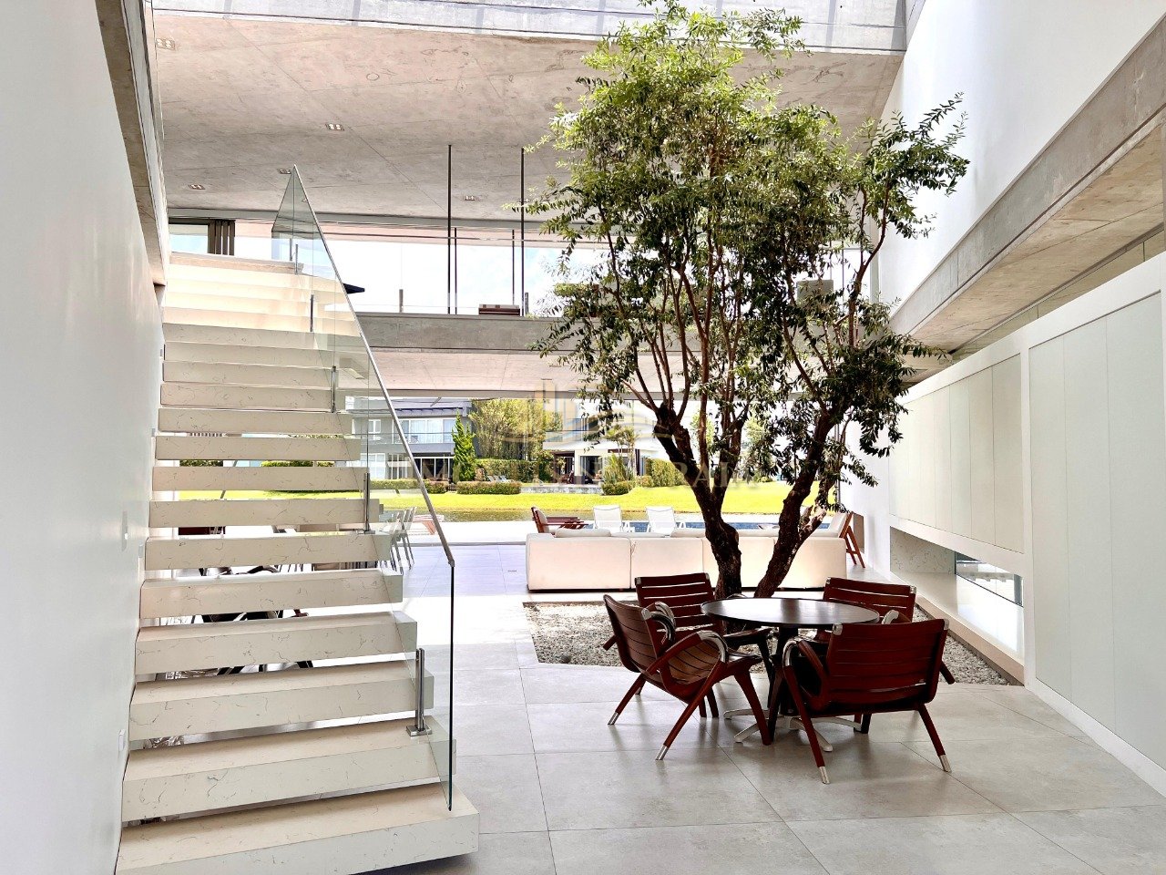 Foto 20 — Casa em Condomínio 6 Dormitório(s) Bairro Enseada