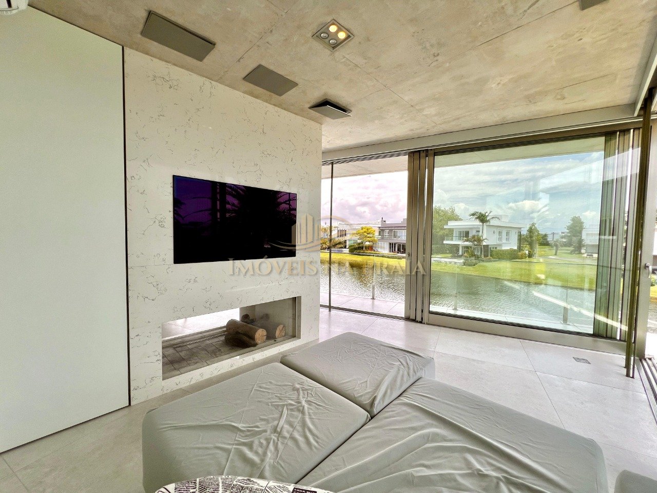 Foto 36 — Casa em Condomínio 6 Dormitório(s) Bairro Enseada