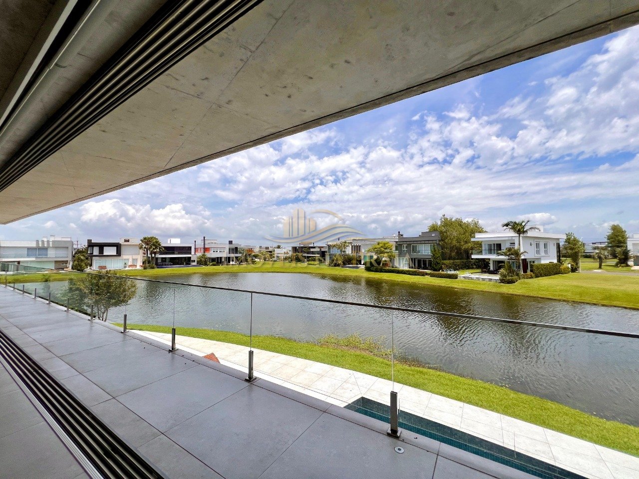 Foto 34 — Casa em Condomínio 6 Dormitório(s) Bairro Enseada