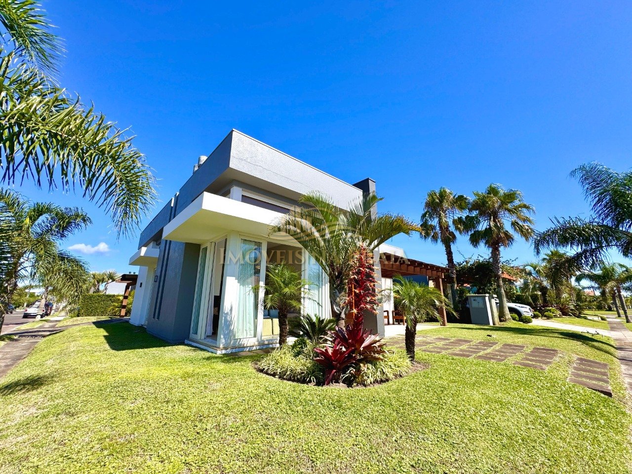Foto 4 — Casa em Condomínio no Quintas do Lago.