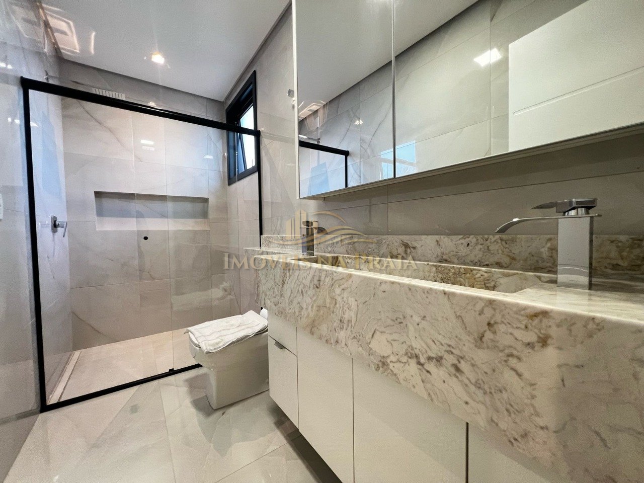 Foto 23 — Casa em Condomínio 4 Dormitório(s) Bairro Sunset