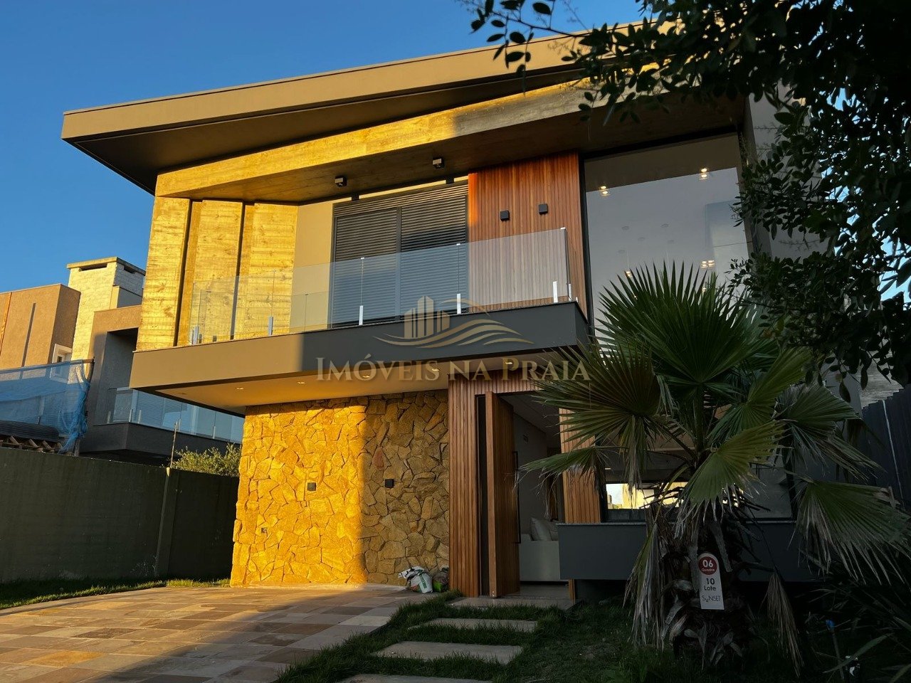 Foto 3 — Casa em Condomínio 4 Dormitório(s) Bairro Sunset