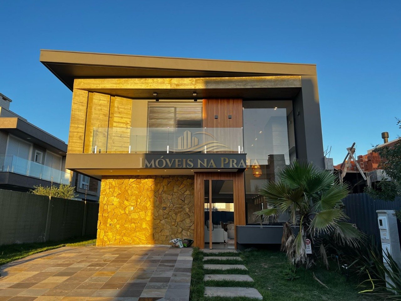 Casa em Condomínio 4 Dormitório(s) Bairro Sunset