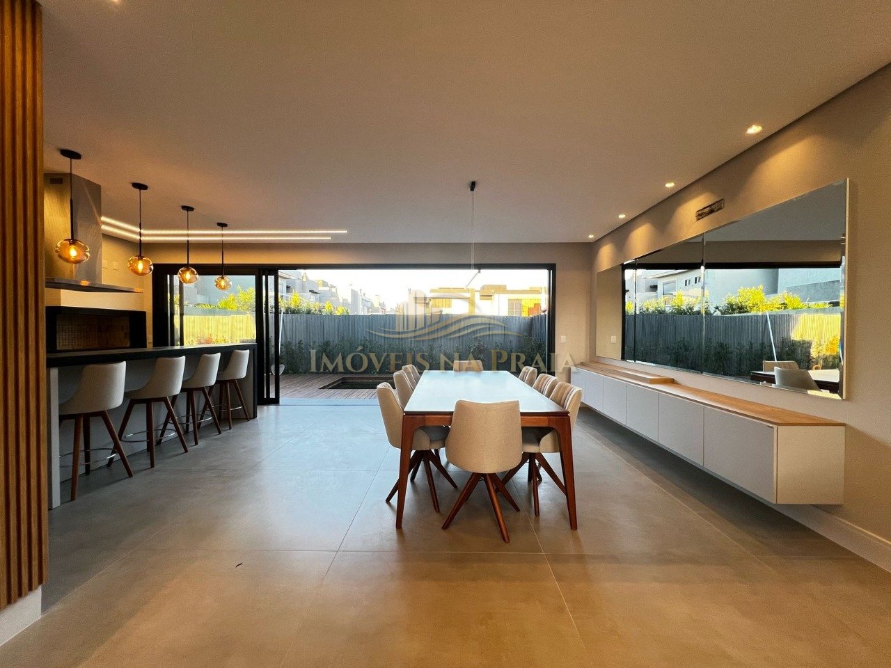 Foto 6 — Casa em Condomínio 4 Dormitório(s) Bairro Sunset