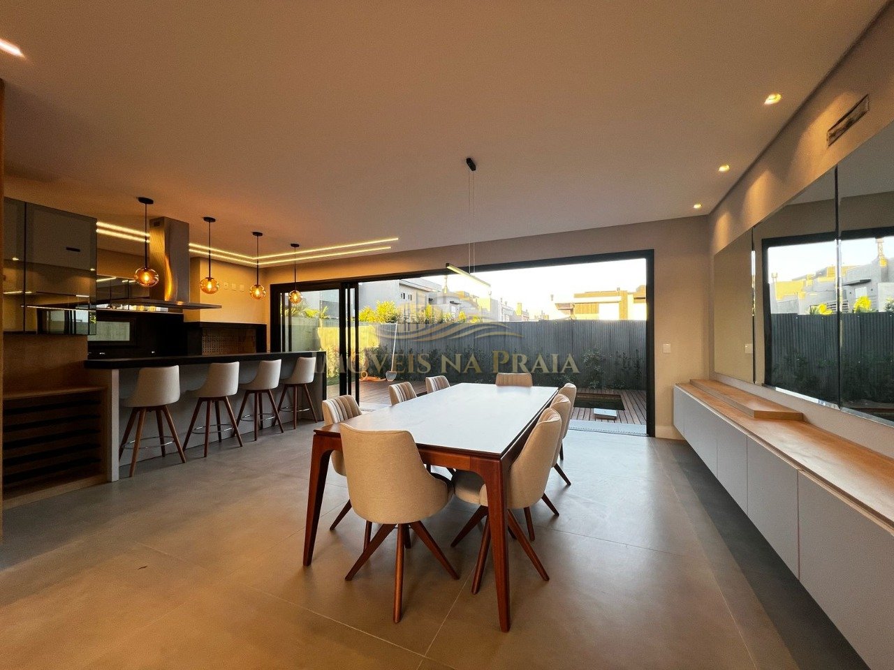 Foto 9 — Casa em Condomínio 4 Dormitório(s) Bairro Sunset