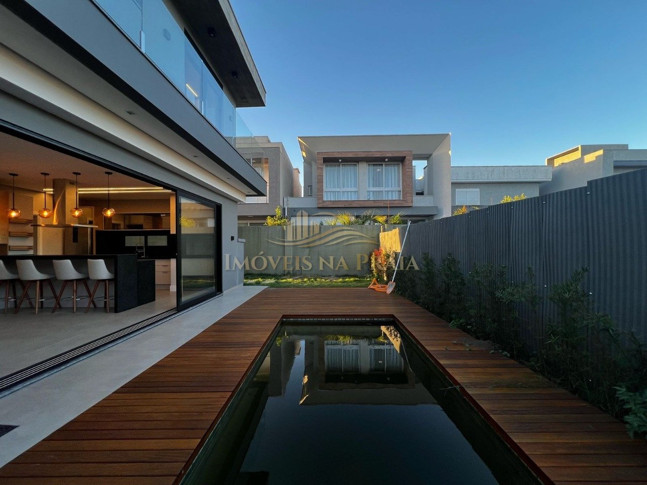 Foto 13 — Casa em Condomínio 4 Dormitório(s) Bairro Sunset