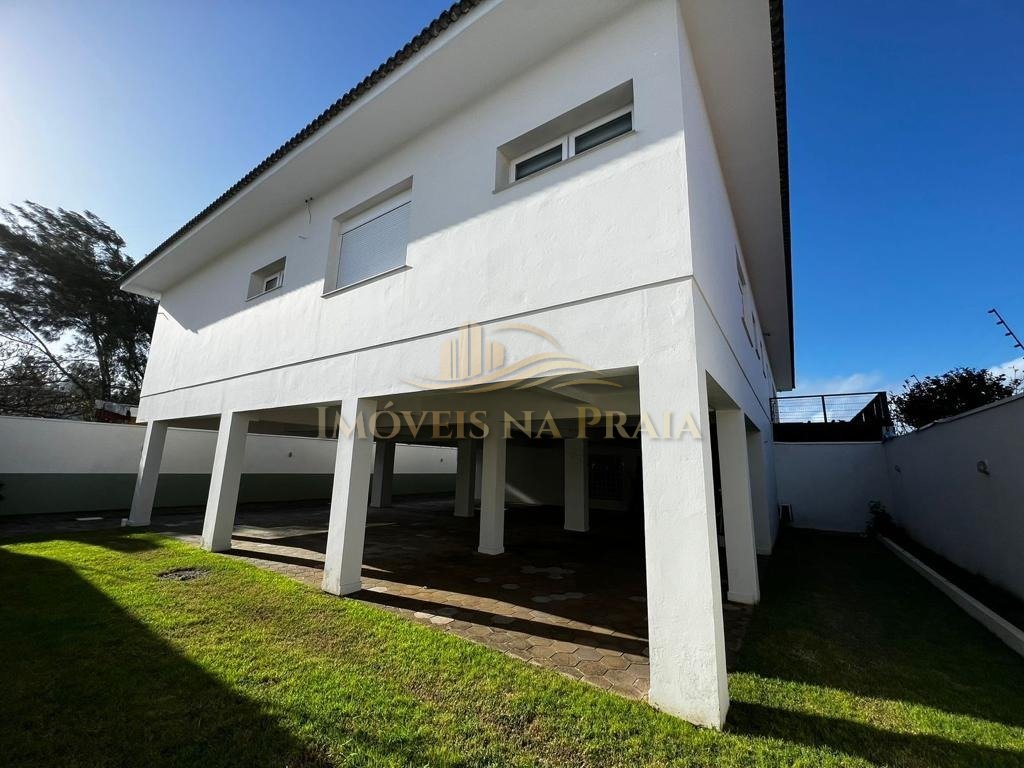 Foto 2 — Casa 6 Dormitório(s) Bairro Atlântida