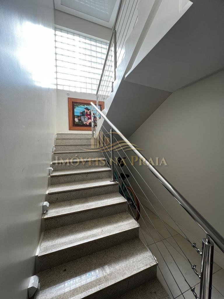 Foto 3 — Casa 6 Dormitório(s) Bairro Atlântida