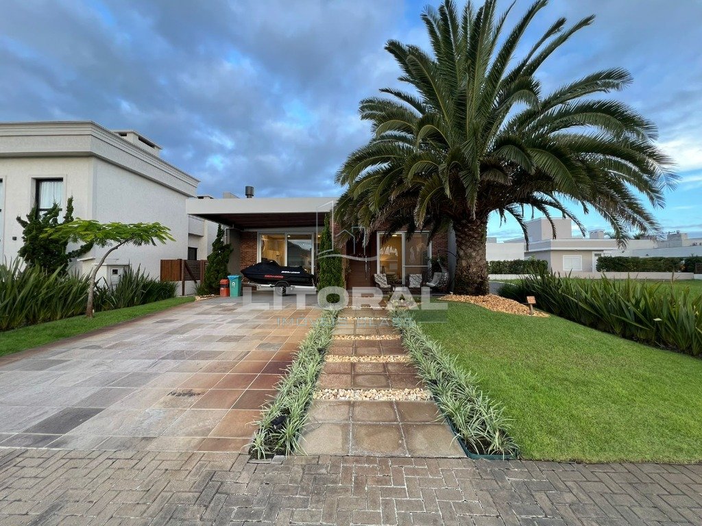 Casa em Condomínio 3 Dormitório(s) Bairro Dubai Re