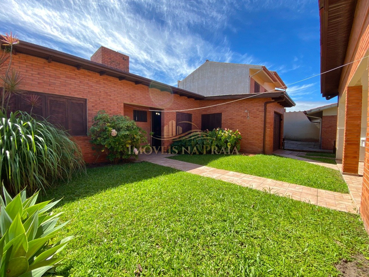 Casa 3 Dormitório(s) Bairro Centro