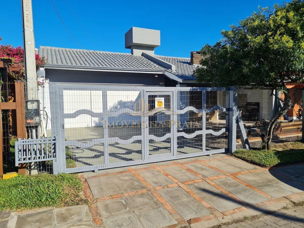 Casa 4 Dormitório(s) Bairro Centro