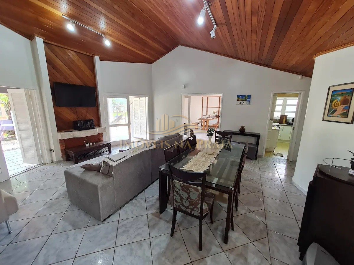 Foto 8 — Casa 4 Dormitório(s) Bairro Centro