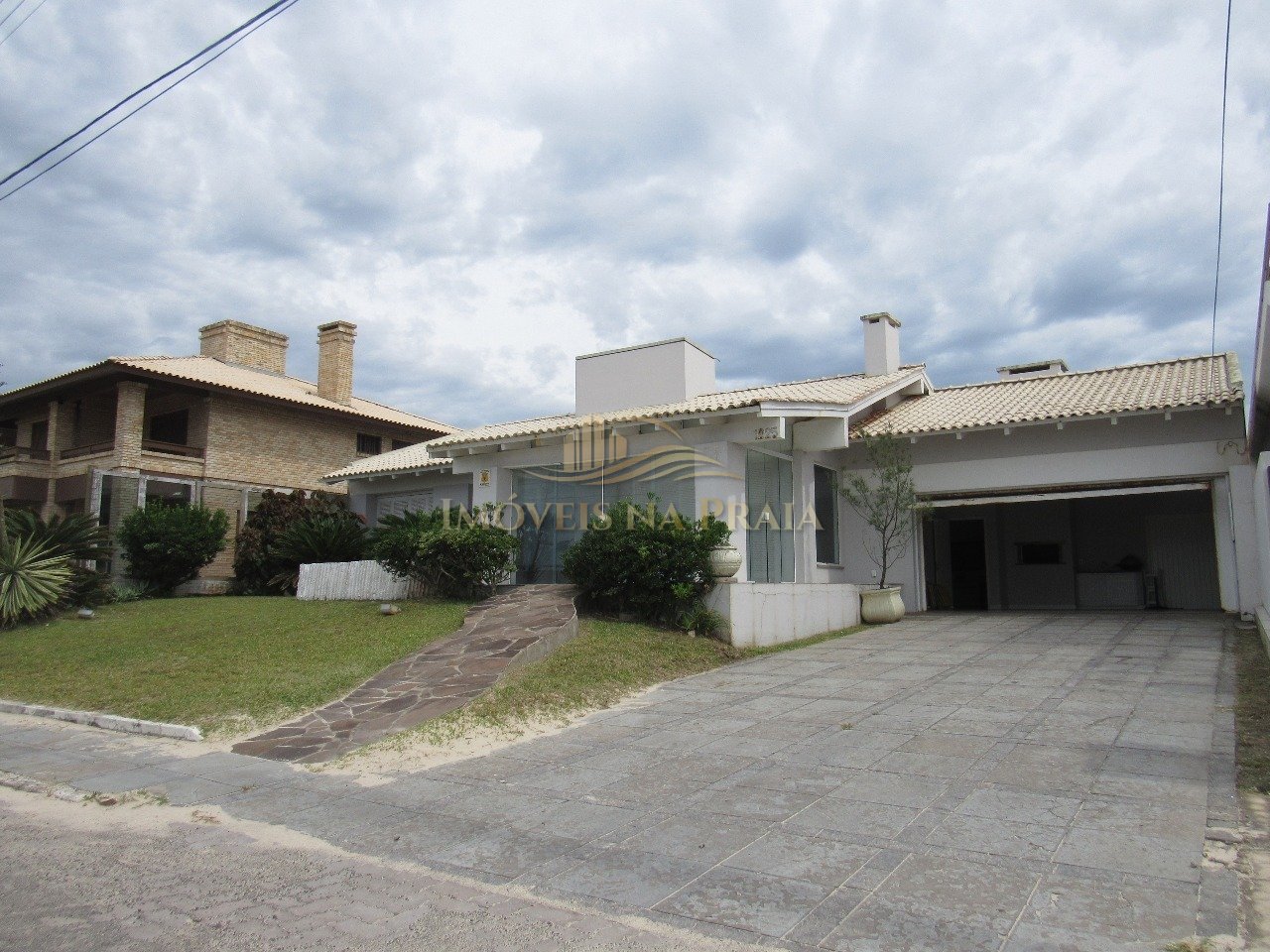 Casa 3 Dormitório(s) Bairro Atlântida