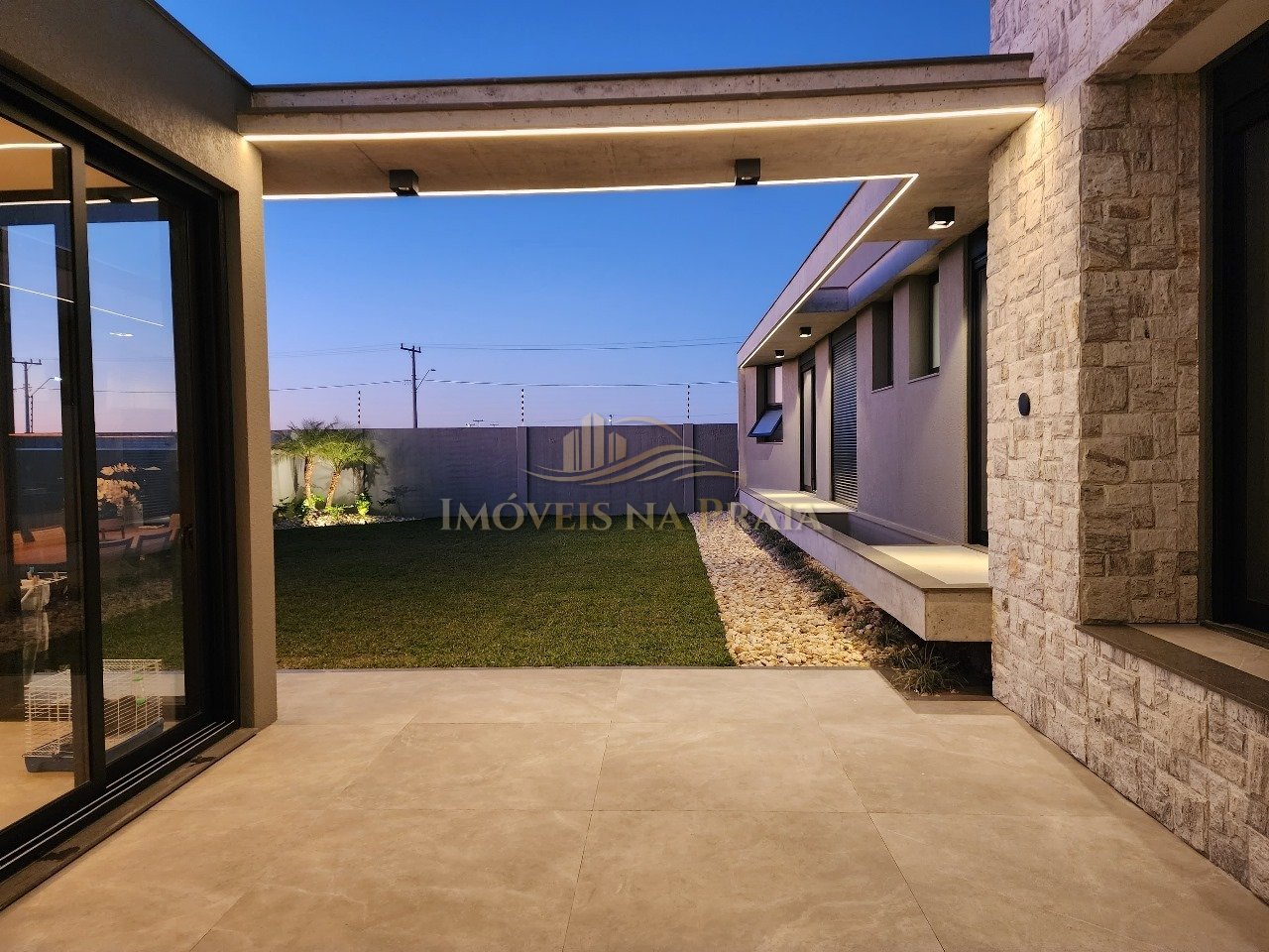 Foto 8 — Casa 4 dormitórios no bairro Atlântida