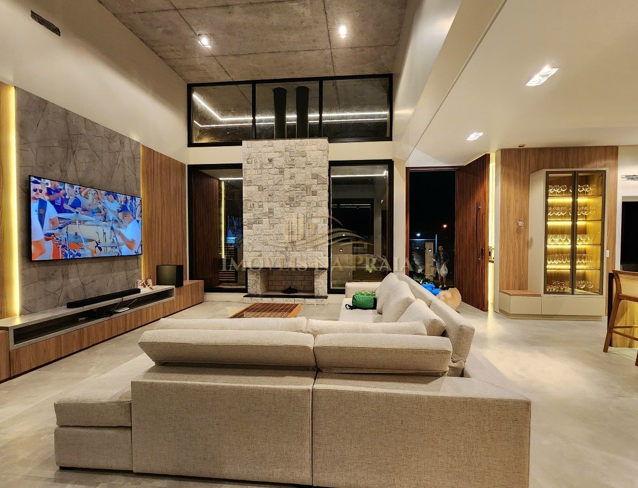 Foto 10 — Casa 4 dormitórios no bairro Atlântida