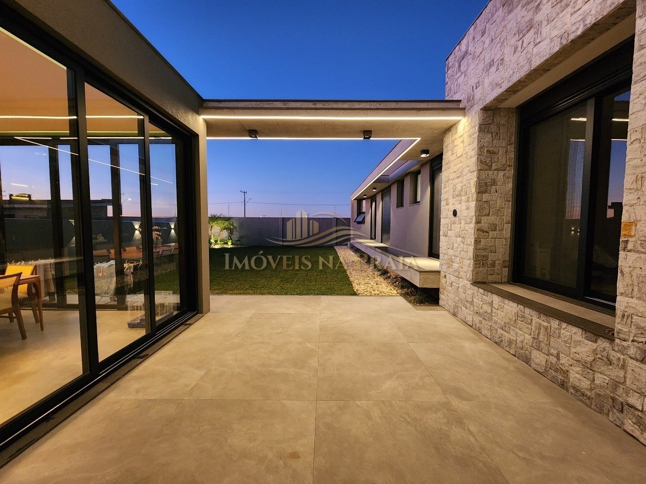 Foto 7 — Casa 4 dormitórios no bairro Atlântida