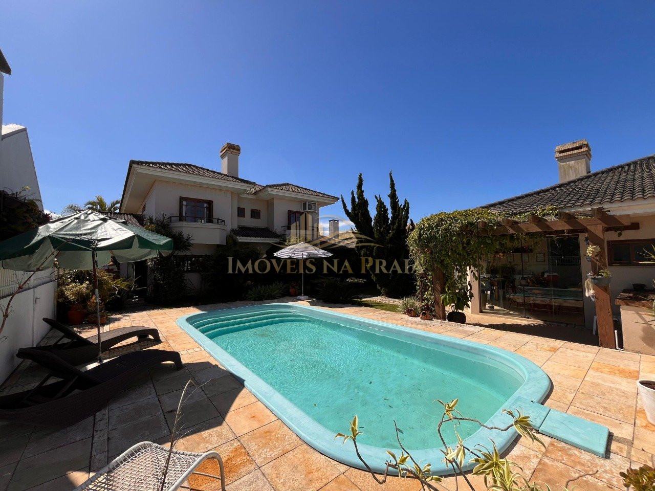 Foto 33 — Mobiliado, 4 dorm, 2 Quadras do mar