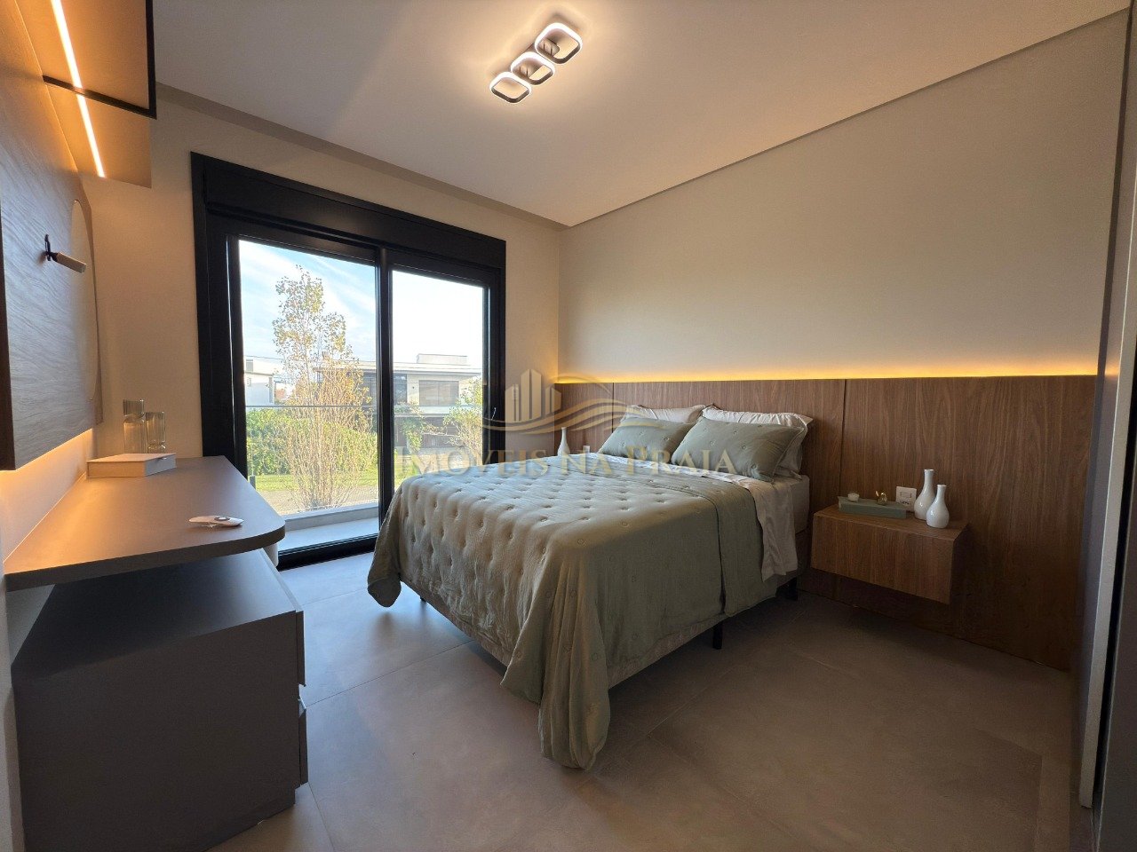 Foto 22 — Casa em Condomínio 4 dormitórios no bairro Sunset