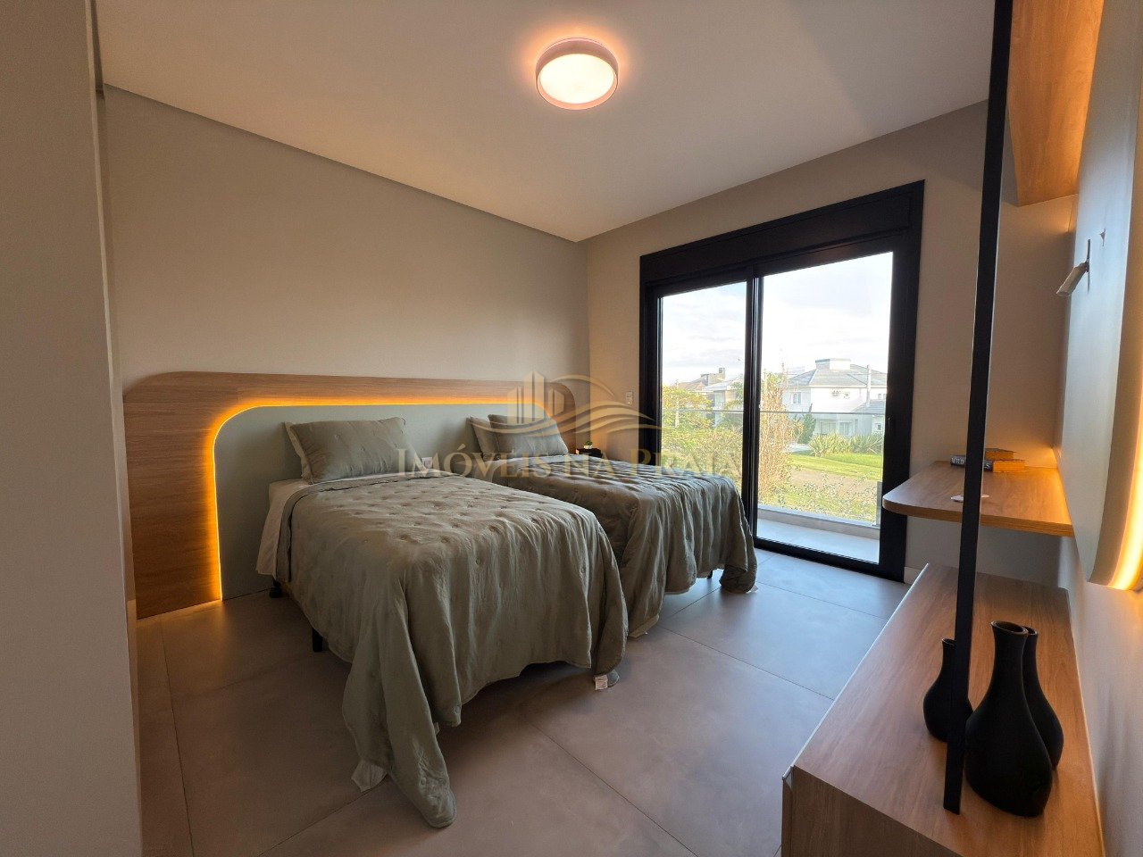 Foto 18 — Casa em Condomínio 4 dormitórios no bairro Sunset