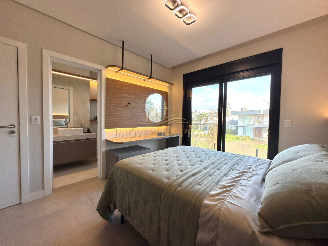 Foto 20 — Casa em Condomínio 4 dormitórios no bairro Sunset