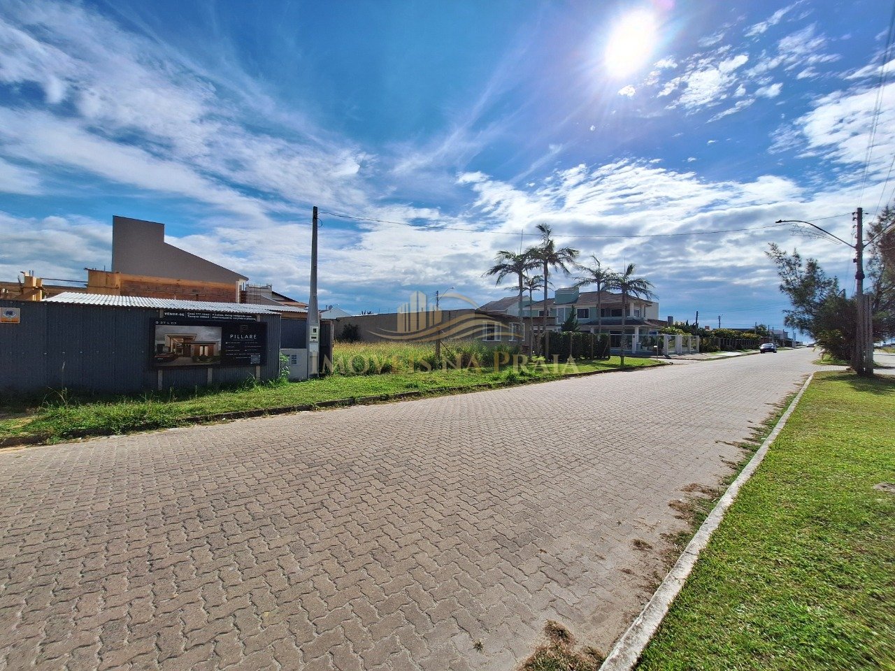 Foto 2 — Casa 4 dormitórios no bairro Rainha do Mar