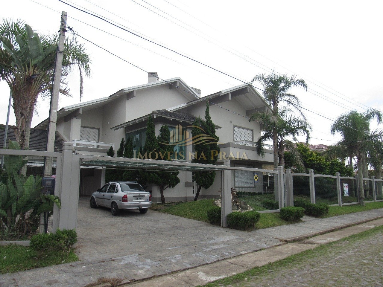 Casa 4 dormitórios no bairro Atlântida