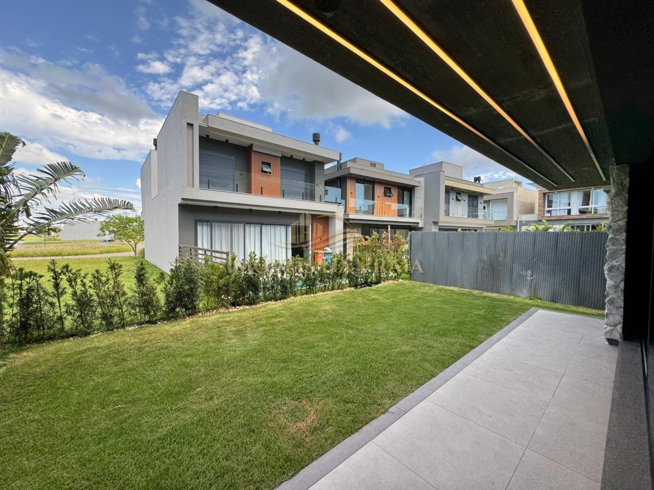 Foto 27 — Casa em Condomínio 4 dormitórios no bairro Sunset