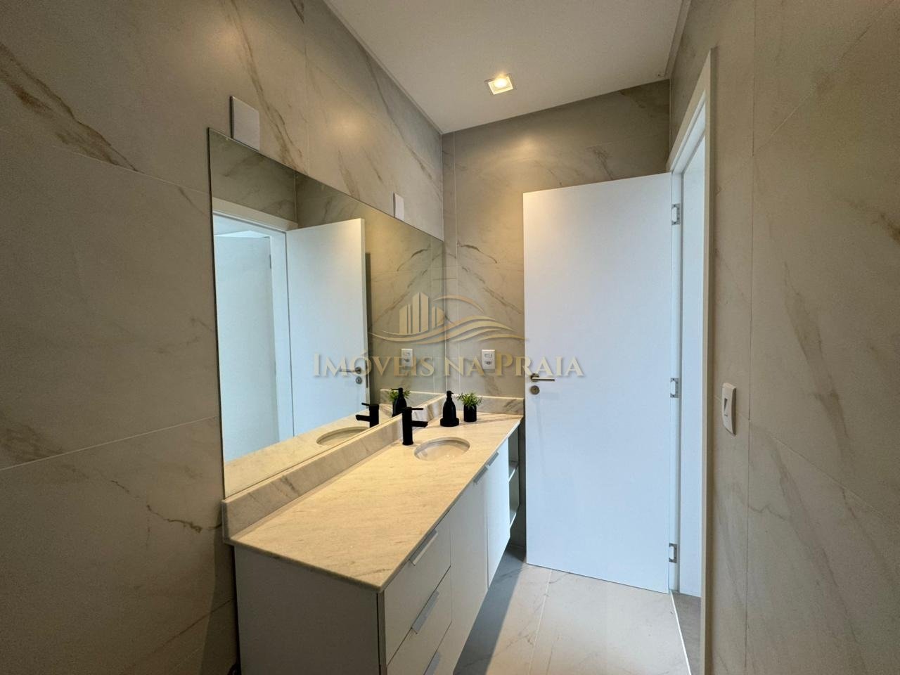 Foto 28 — Casa em Condomínio 4 dormitórios no bairro Sunset