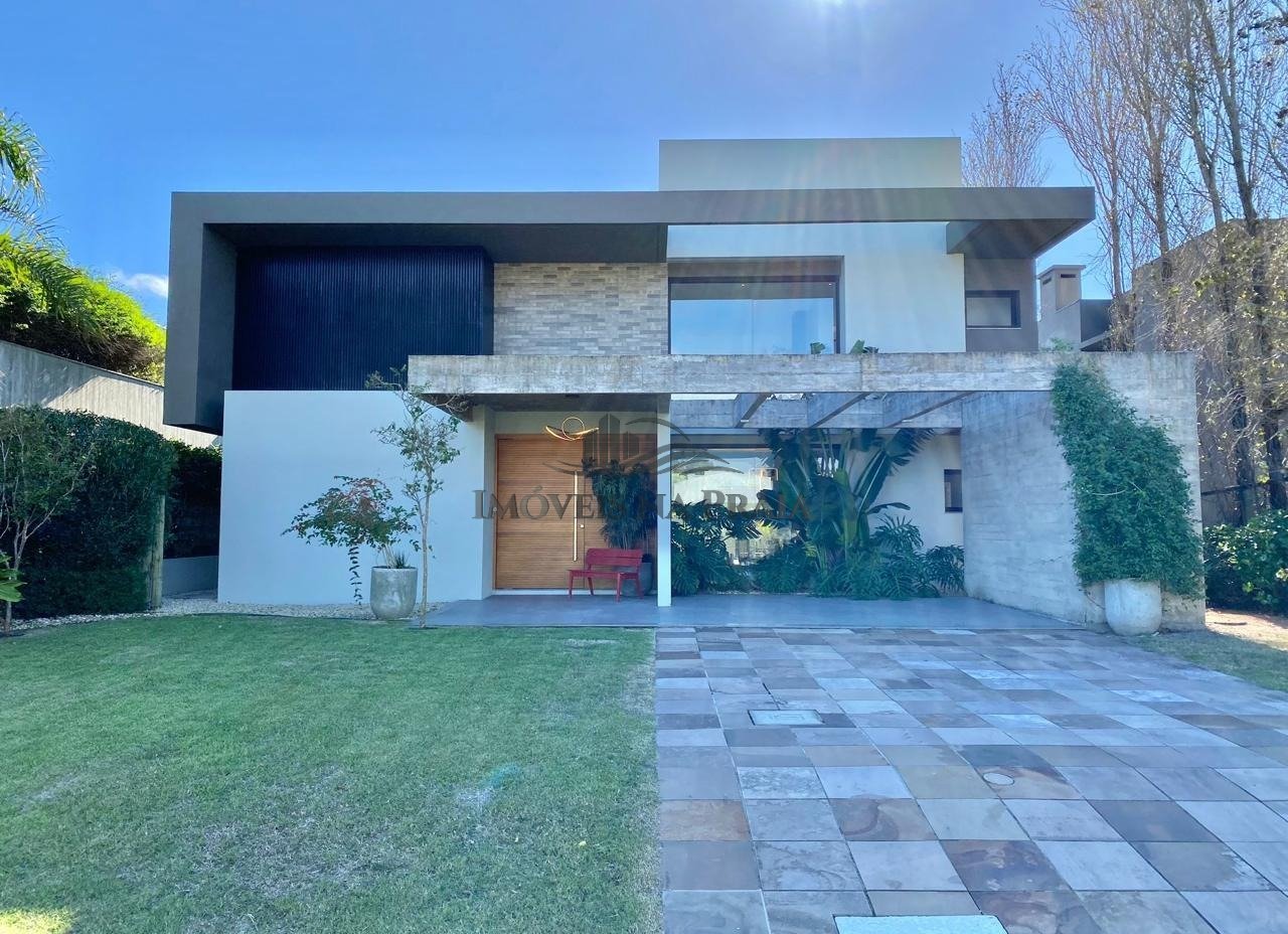 Casa em Condomínio 4 Dormitório(s) Bairro Villaggi