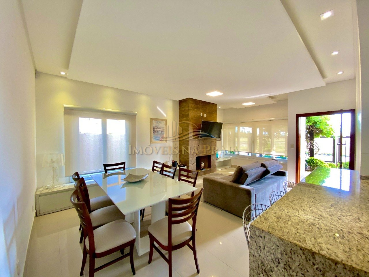 Foto 3 — Casa mobiliada no Centro de Xangri-Lá