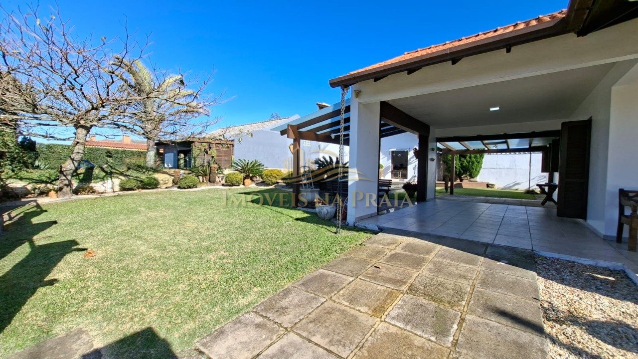 Foto 3 — Casa 3 dormitórios no bairro Noiva do Mar